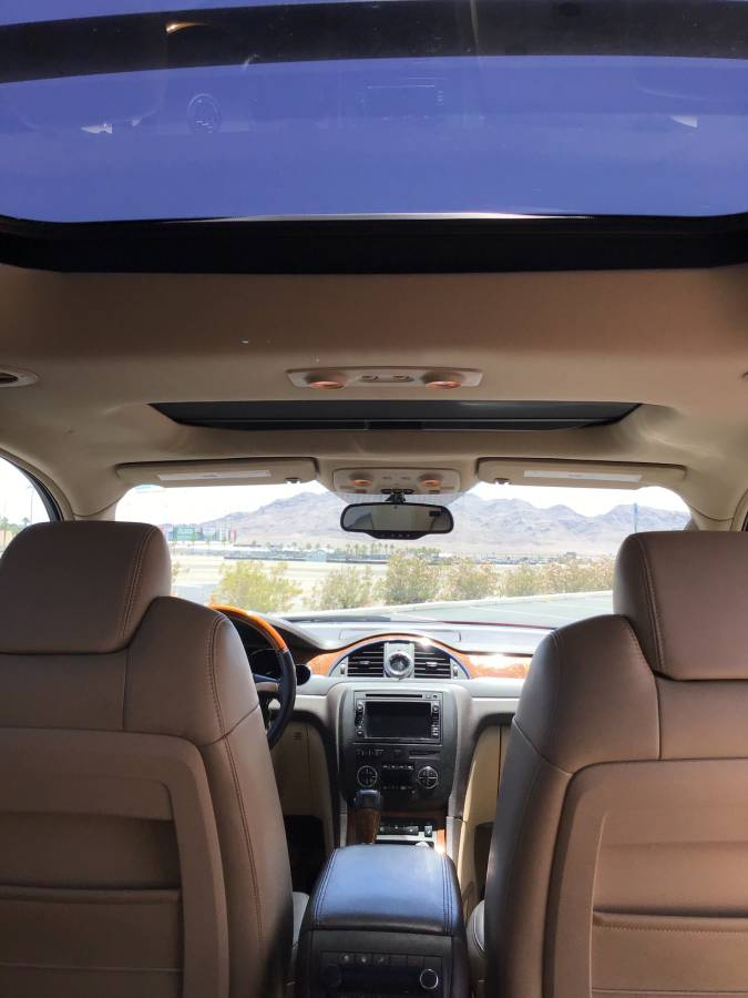 Buick Enclave Leather AWD 2012