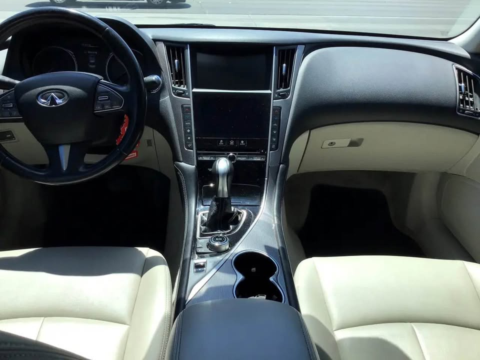 Infiniti Q50 Premium 2015