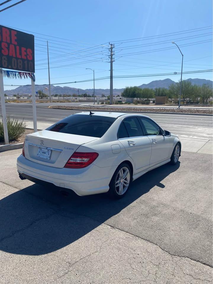 Mercedes-Benz C-Class C300 4MATIC Luxury Sedan 2012