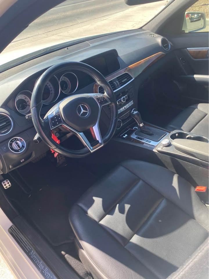 Mercedes-Benz C-Class C300 4MATIC Luxury Sedan 2012