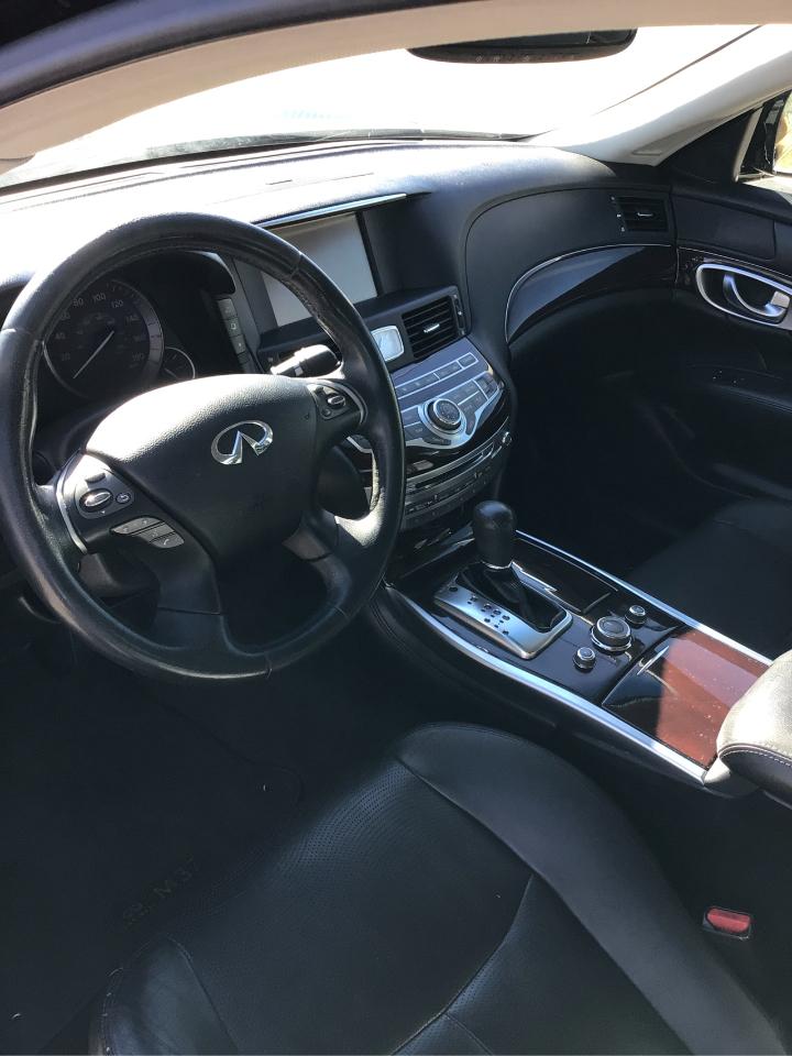 Infiniti M  2013