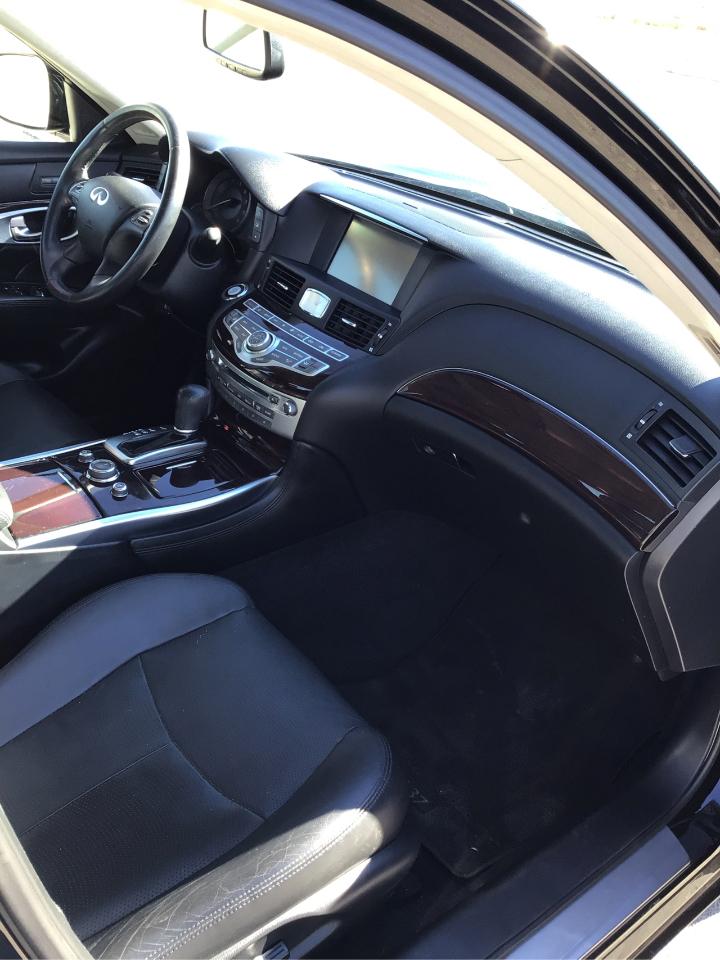 Infiniti M  2013
