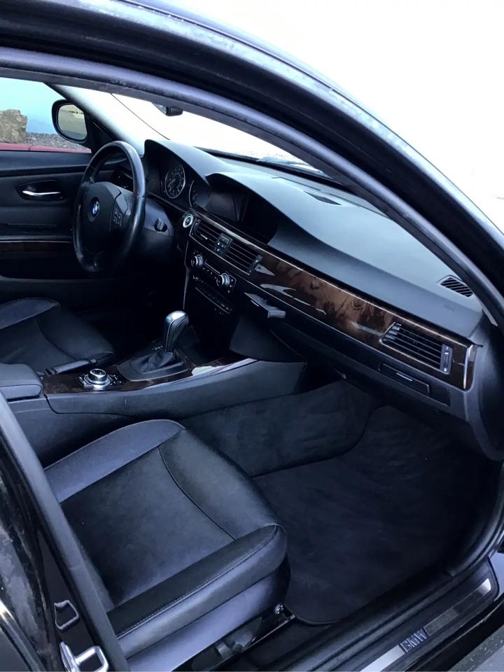 BMW 328i  2012