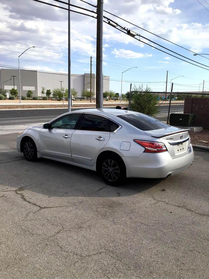 Nissan Altima 2.5 SV 2015
