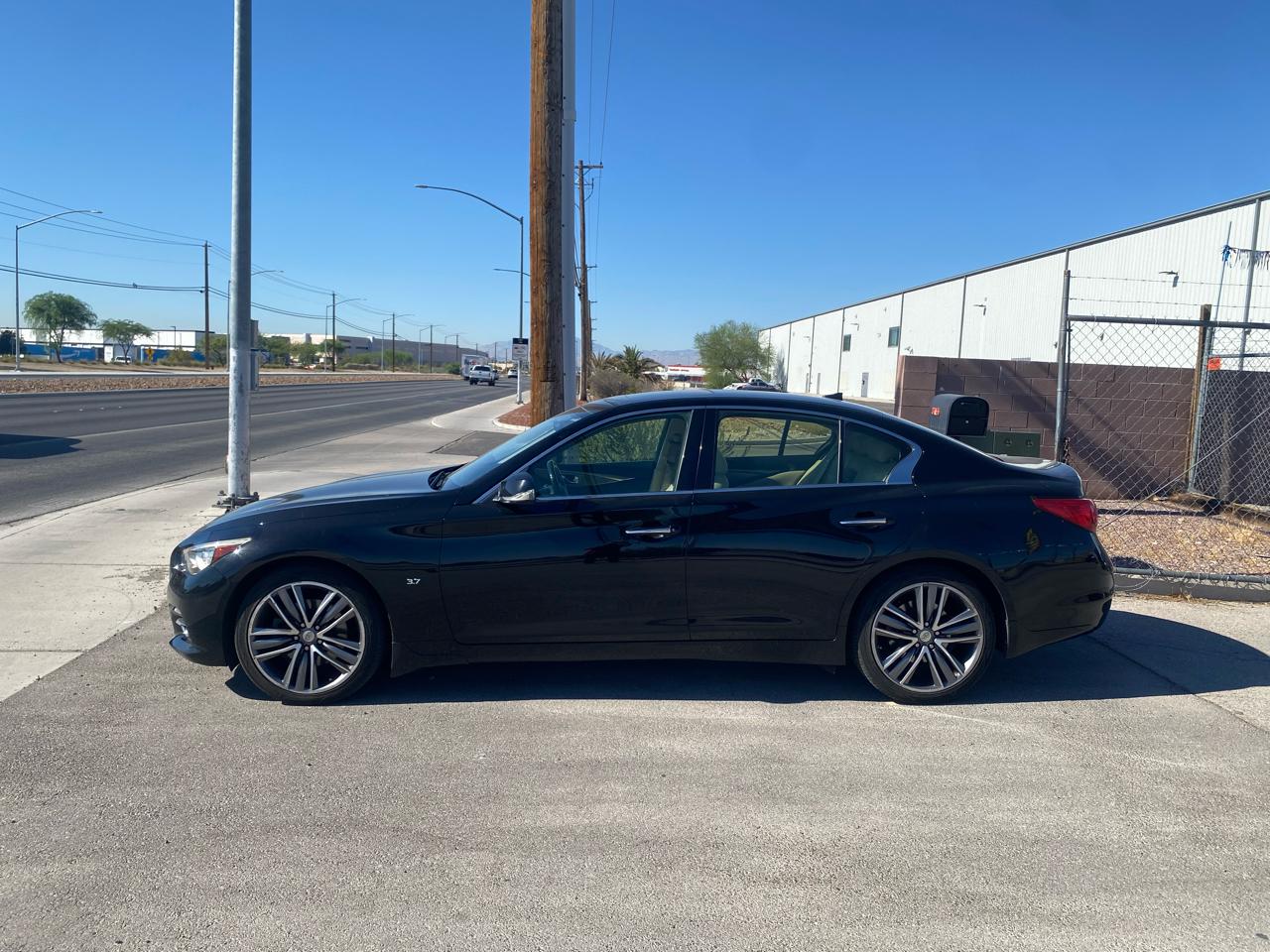 Infiniti Q50 Premium AWD 2014