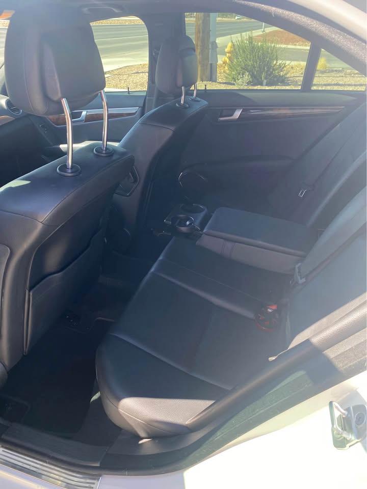 Mercedes-Benz C-Class C300 4MATIC Luxury Sedan 2012