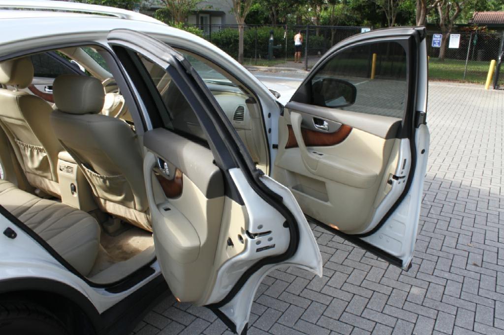 Infiniti FX FX35 AWD 2012