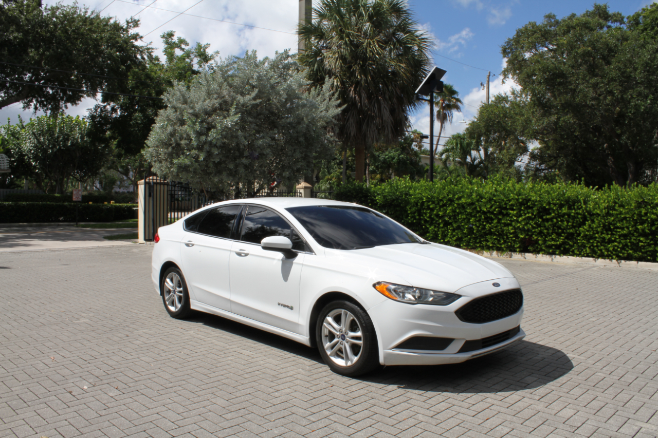 Ford Fusion Hybrid SE 2018