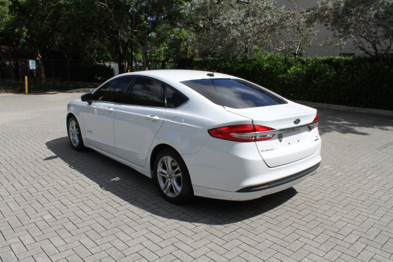 Ford Fusion Hybrid SE 2018
