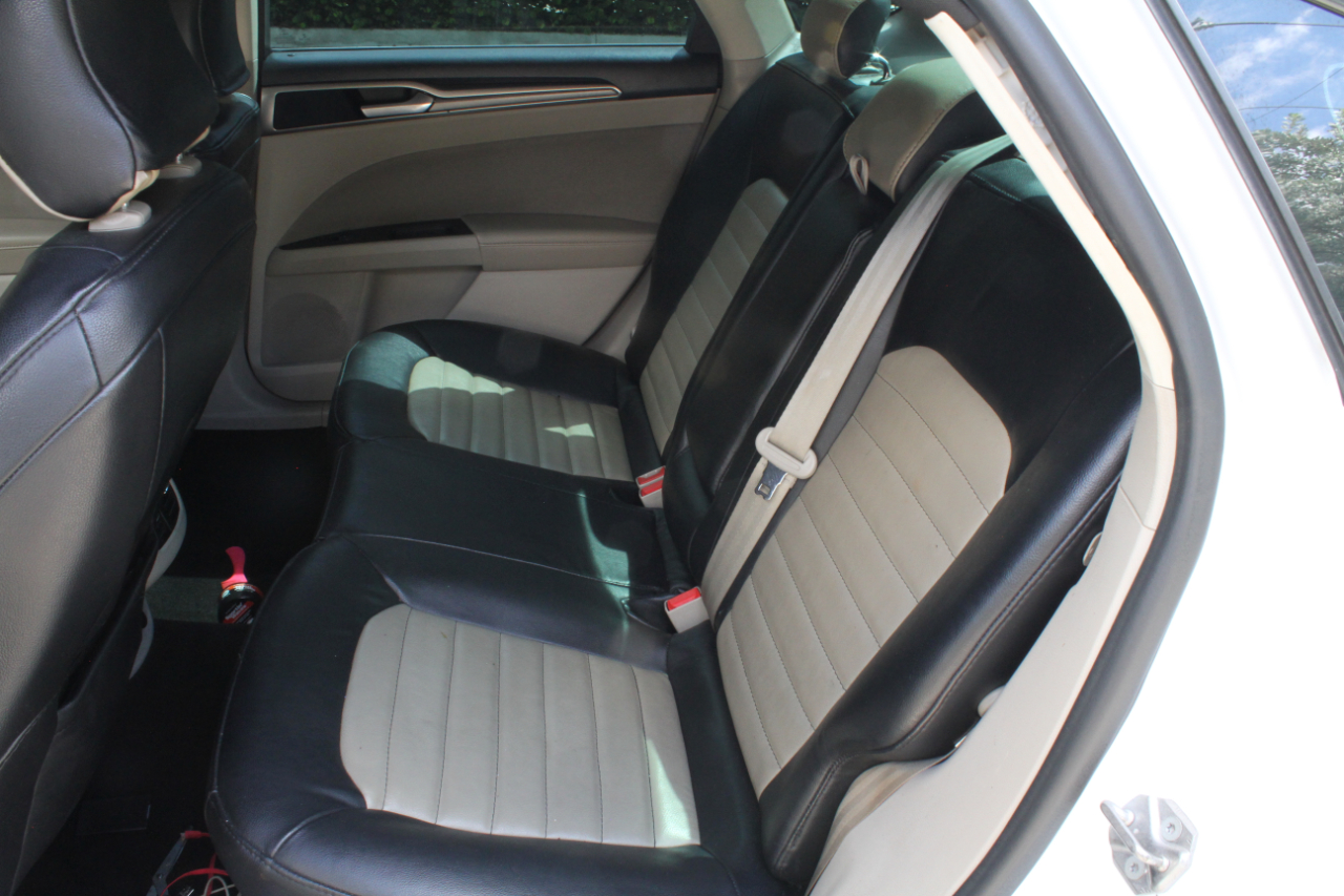 Ford Fusion Hybrid SE 2018