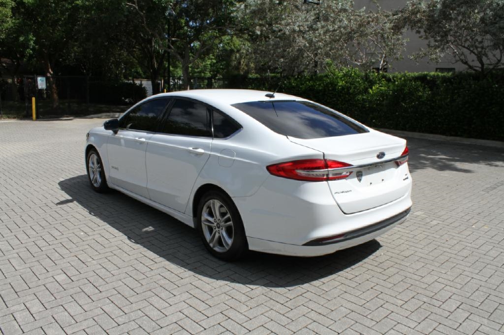 Ford Fusion Hybrid SE 2018