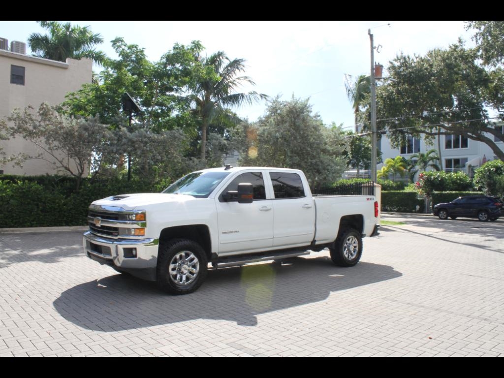 2019 Chevrolet Silverado 2500HD LT Crew Cab Long Box 4WD