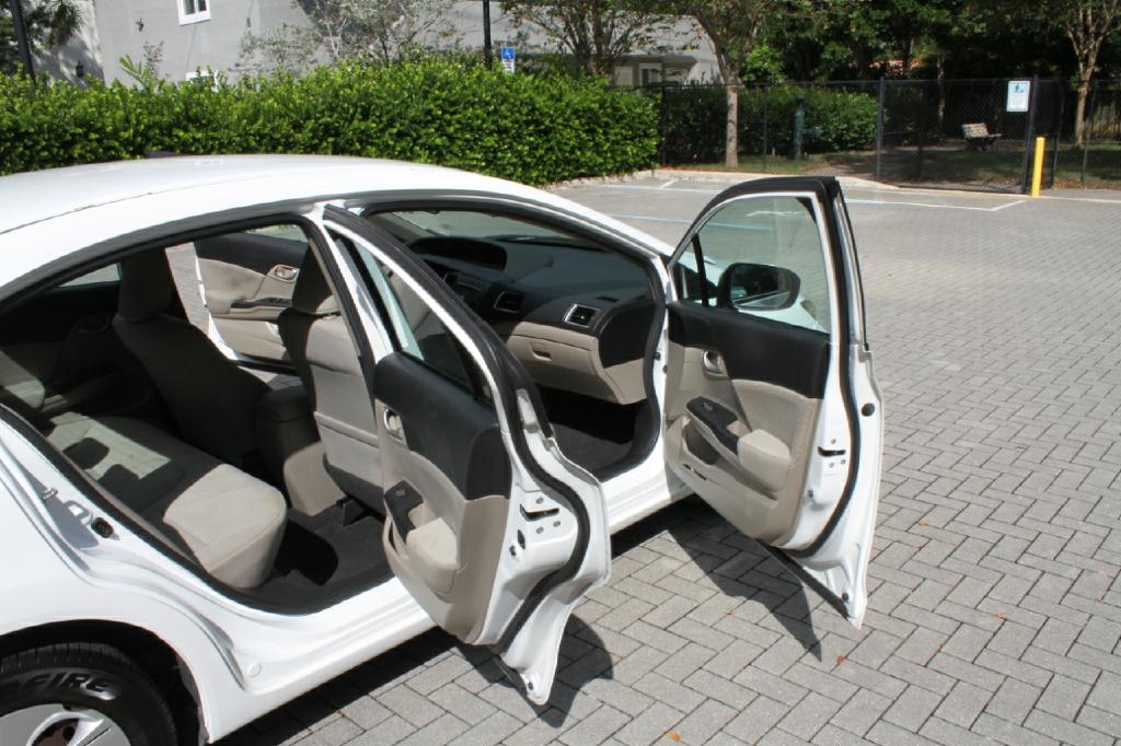 Honda Civic LX Sedan CVT 2014 Honda Civic LX Sedan CVT 2014