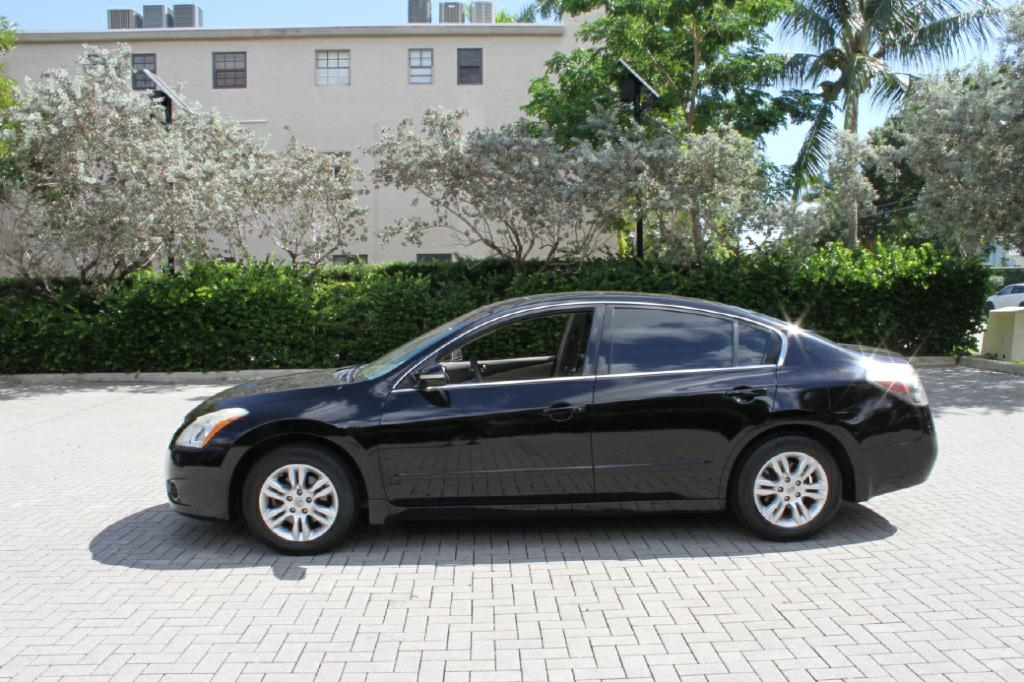 Nissan Altima 2.5 S 2010 Nissan Altima 2.5 S 2010