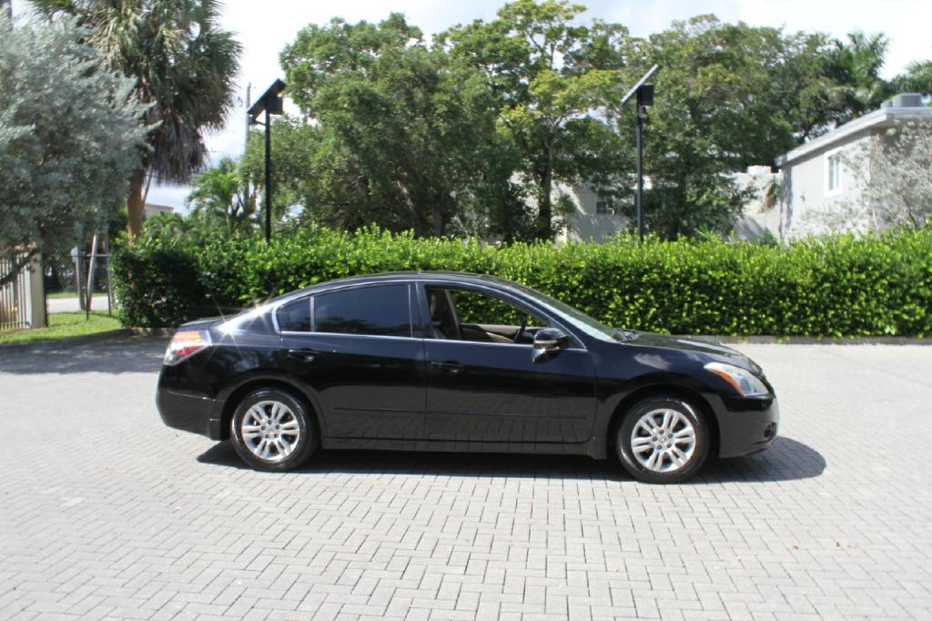 Nissan Altima 2.5 S 2010 Nissan Altima 2.5 S 2010