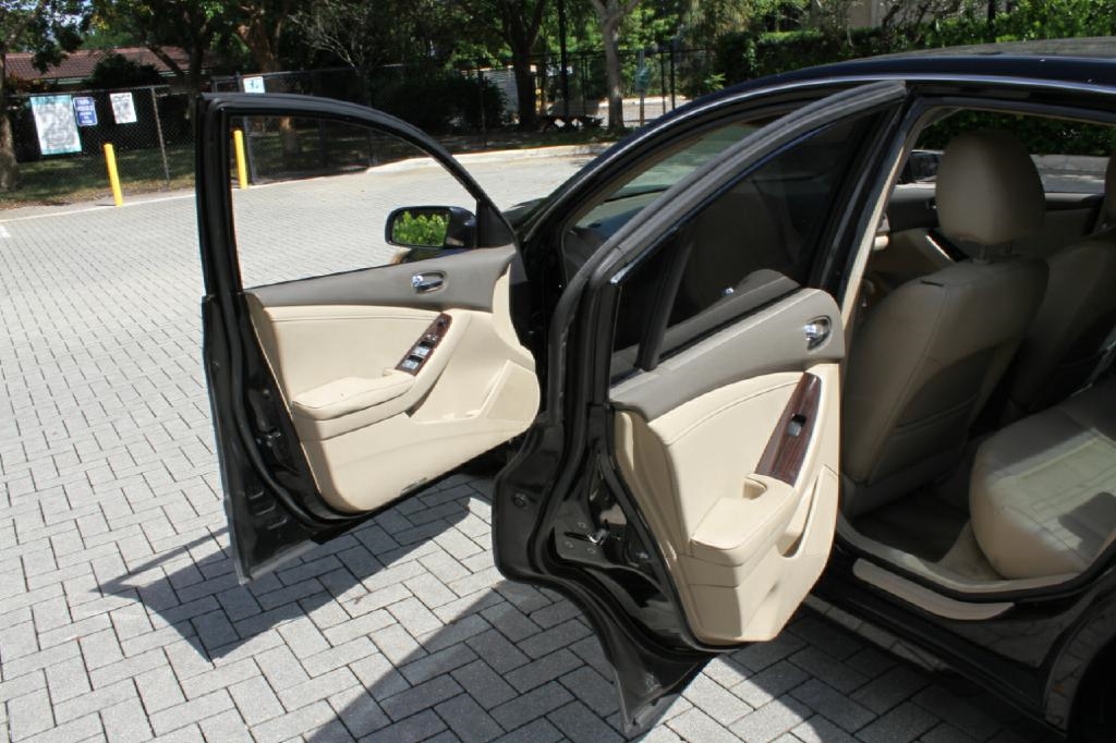 Nissan Altima 2.5 S 2010 Nissan Altima 2.5 S 2010