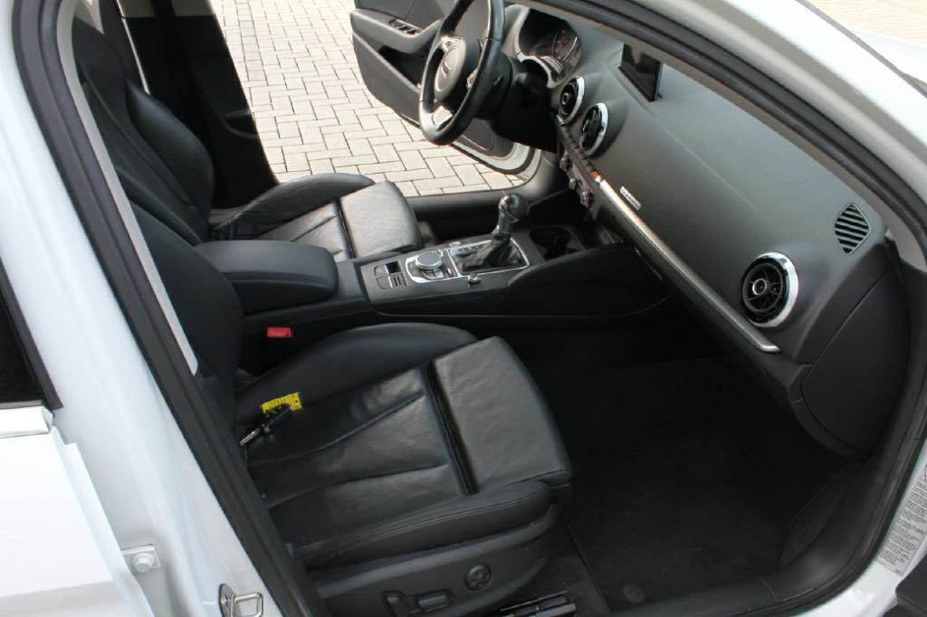 Audi A3 2.0T Premium Sedan quattro S tronic 2015