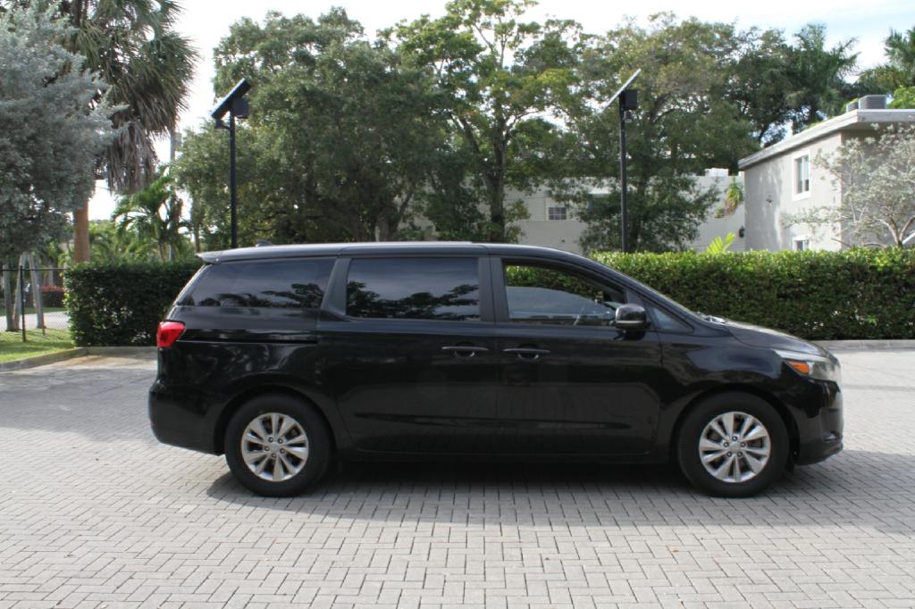 Kia Sedona L 2016