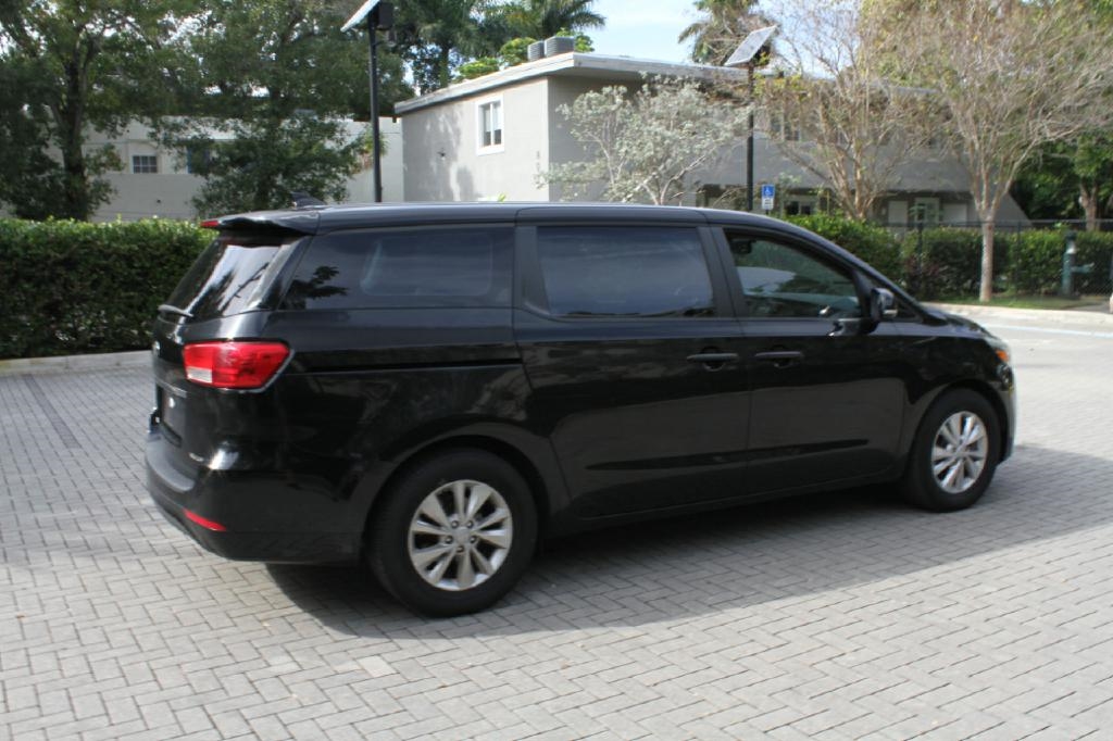 Kia Sedona L 2016