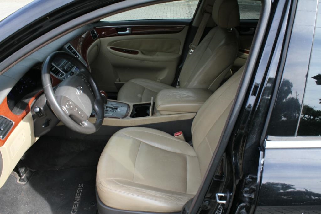 Hyundai Genesis 3.8L 2013