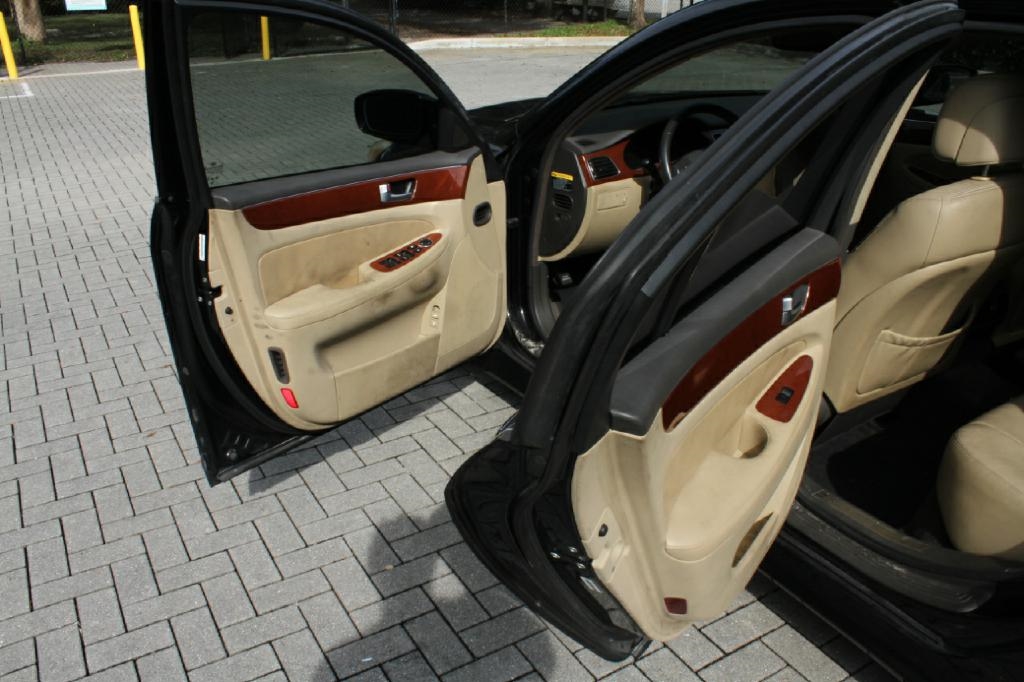 Hyundai Genesis 3.8L 2013