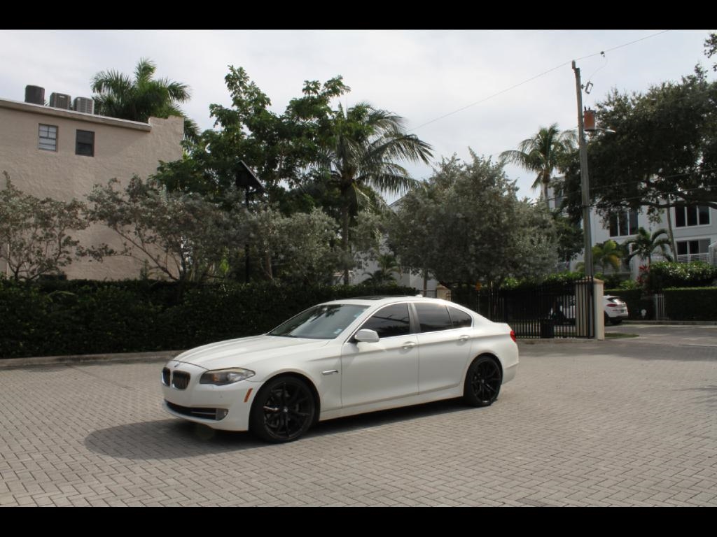 2011 BMW 5-Series 528i