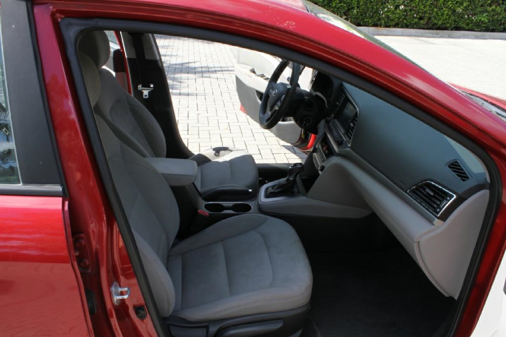 Hyundai Elantra Limited 2018