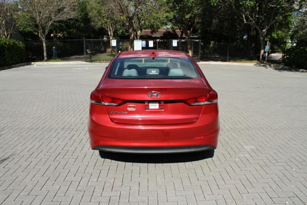 Hyundai Elantra Limited 2018