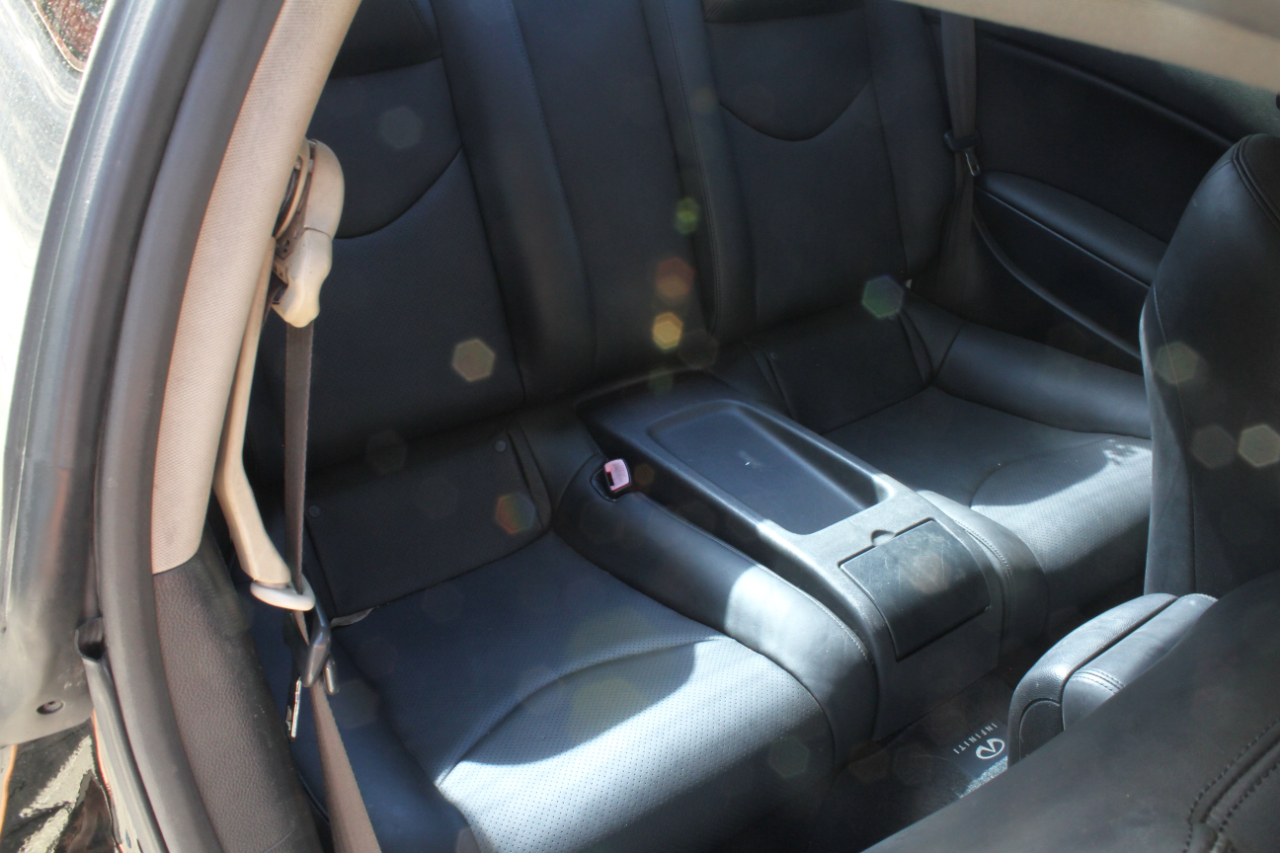 Infiniti G Coupe Sport 6MT 2012