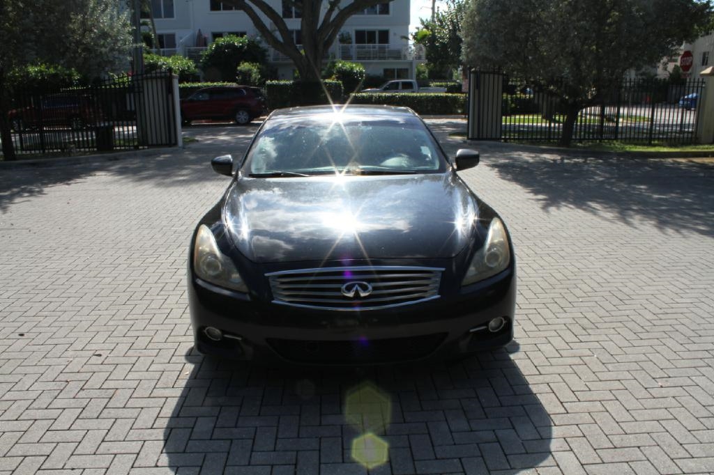 Infiniti G Coupe Sport 6MT 2012