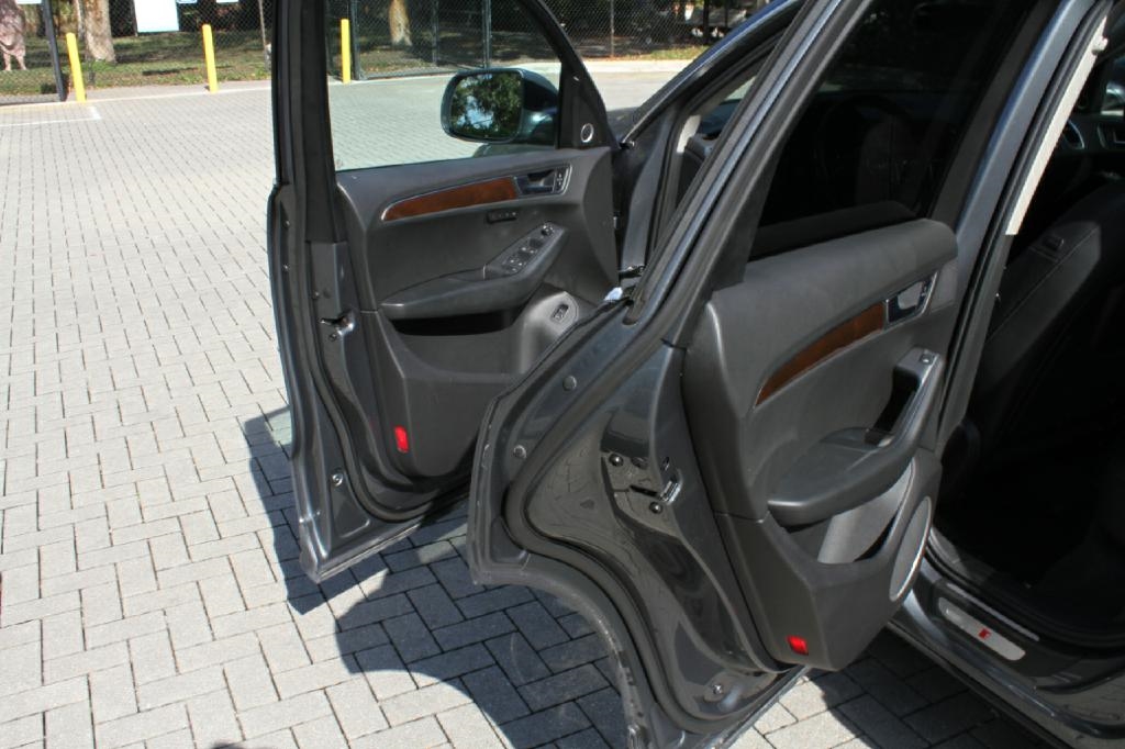 Audi Q5 3.2 quattro Premium 2012