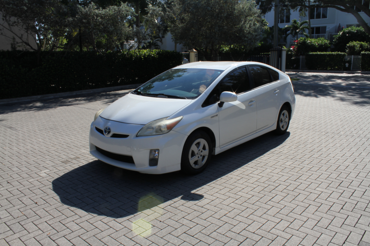 Toyota Prius Prius V 2010
