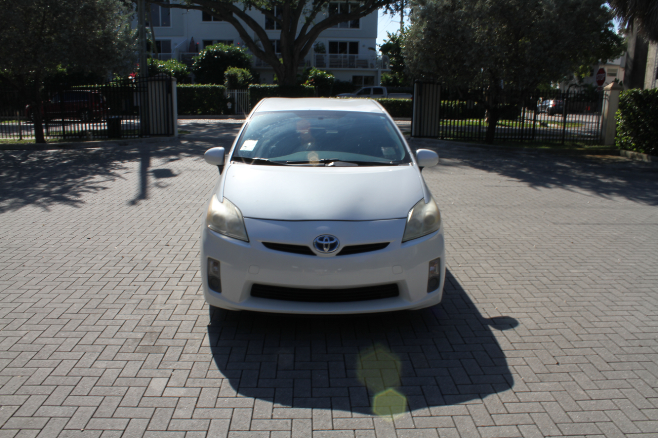 Toyota Prius Prius V 2010