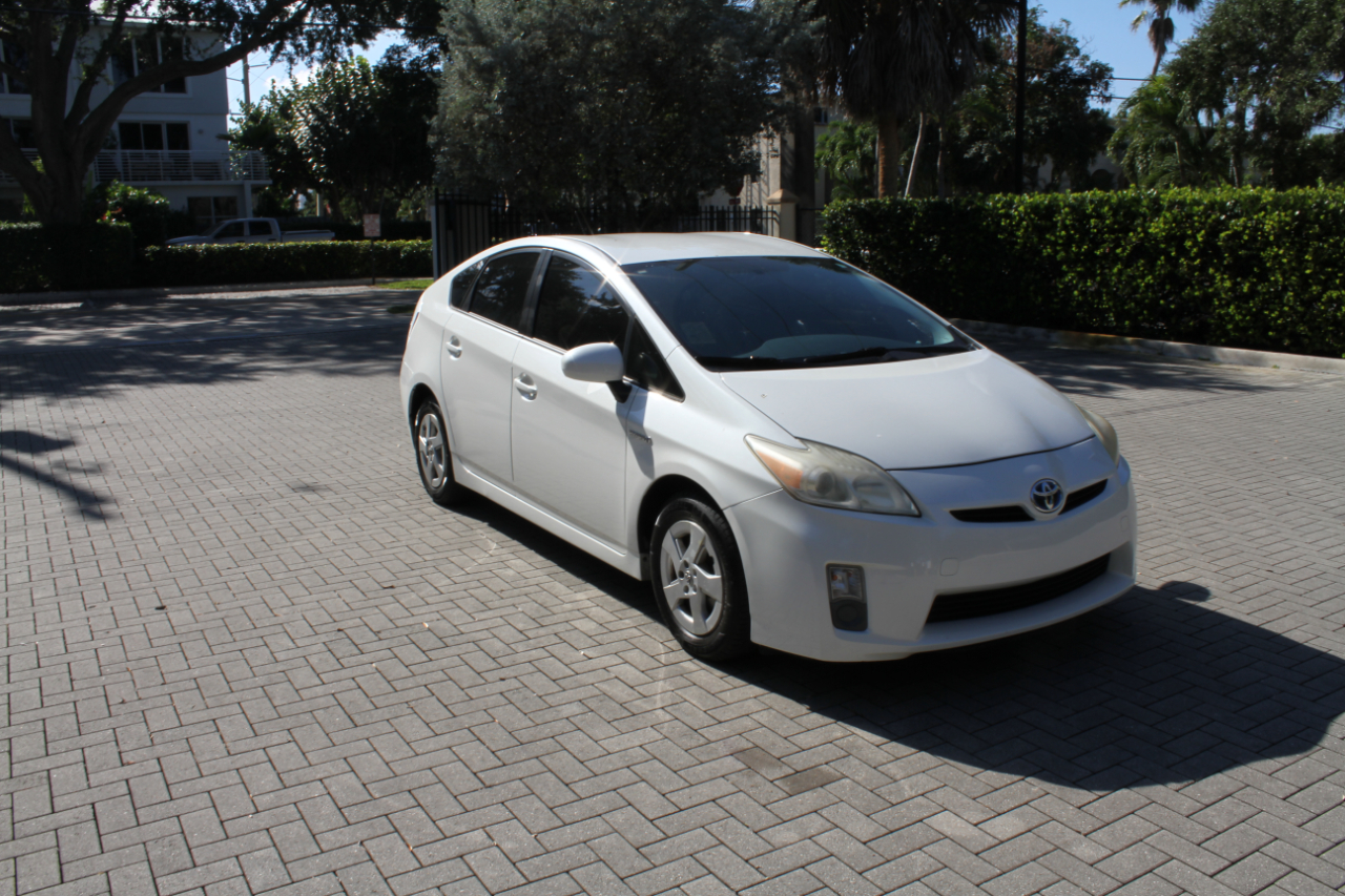 Toyota Prius Prius V 2010