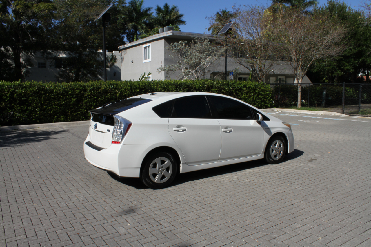 Toyota Prius Prius V 2010