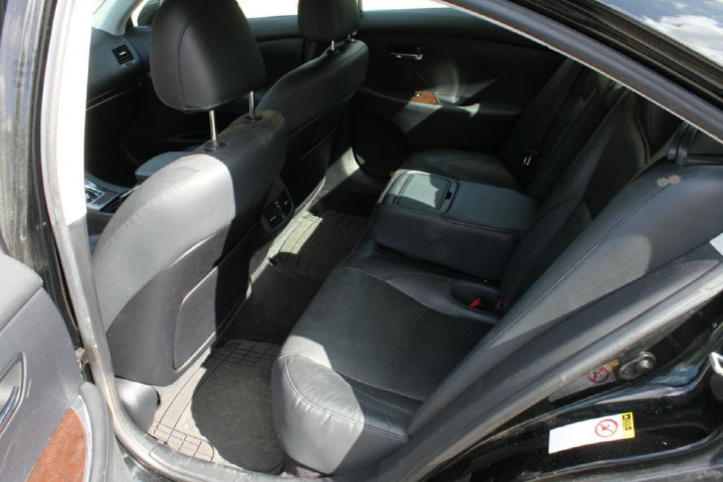 Lexus ES 350 Sedan 2011