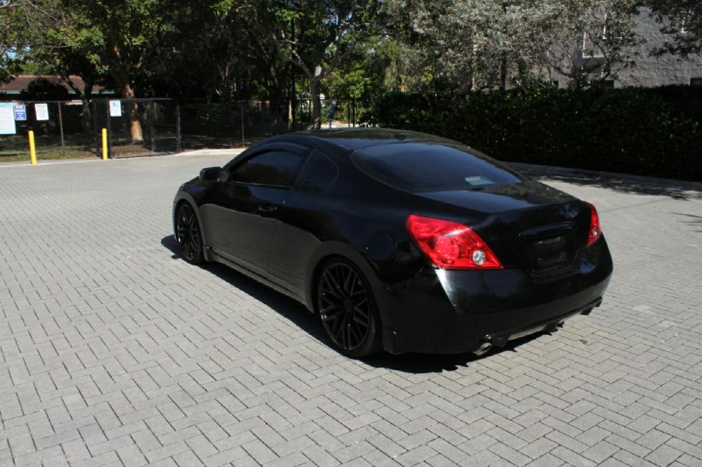 Nissan Altima 2.5 S Coupe 2008