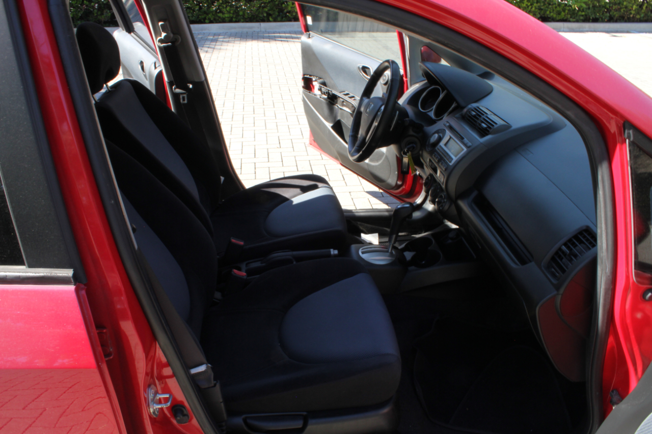 Honda Fit Sport 5-Speed AT 2008