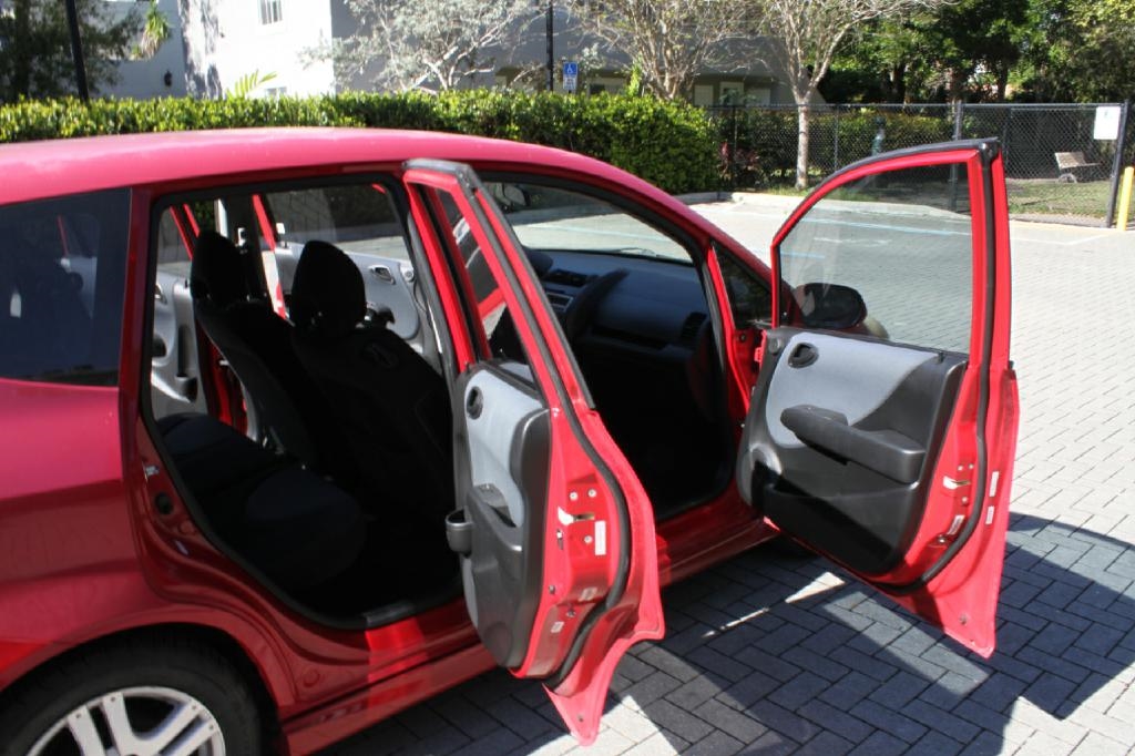 Honda Fit Sport 5-Speed AT 2008