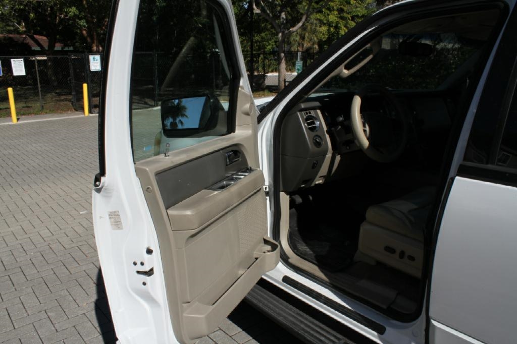 Ford Expedition EL King Ranch 2WD 2012