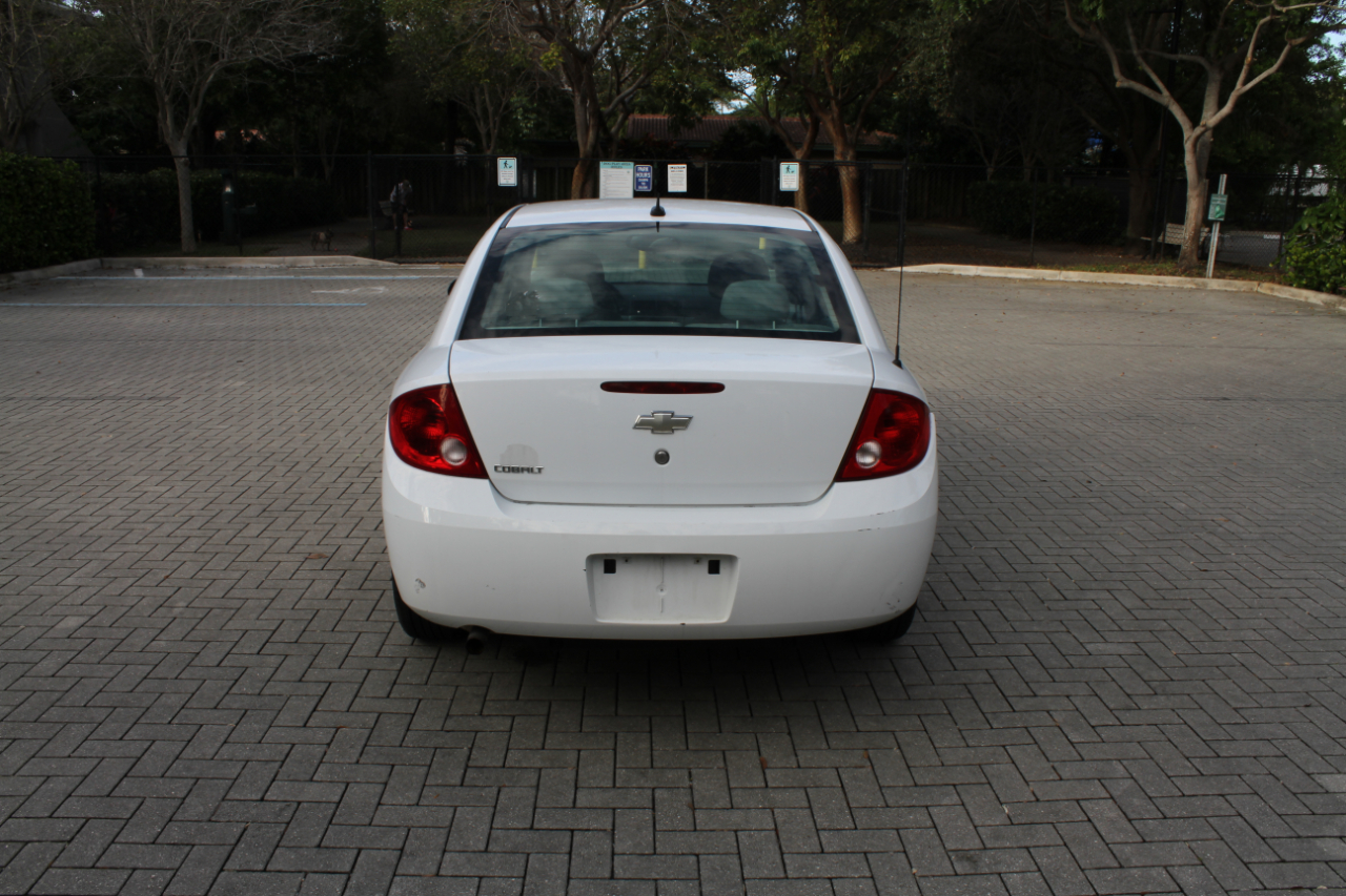 Chevrolet Cobalt LS Sedan 2010