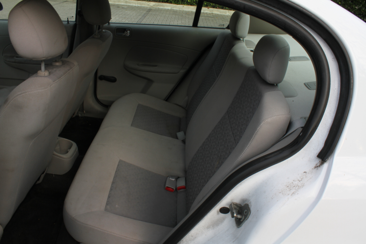 Chevrolet Cobalt LS Sedan 2010