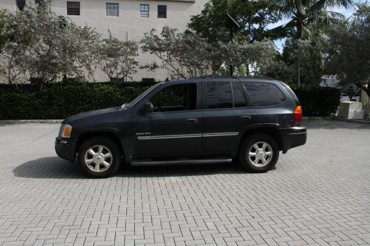 GMC Envoy SLE 2WD 2006