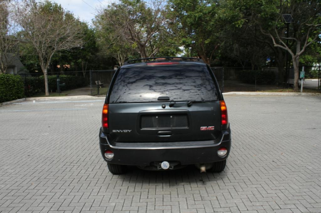 GMC Envoy SLE 2WD 2006
