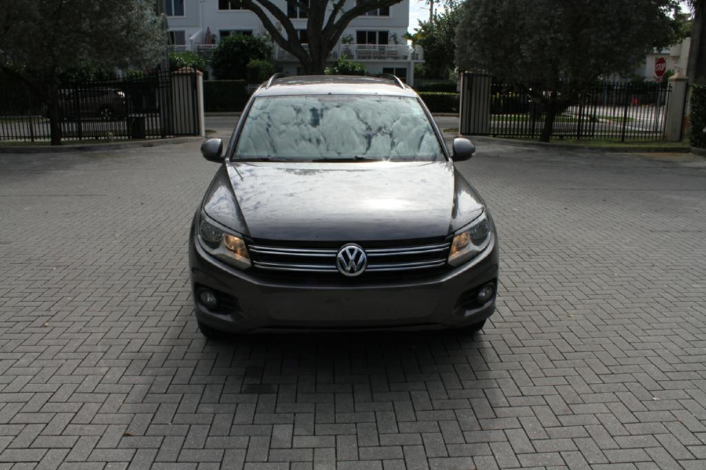 Volkswagen Tiguan S 2014