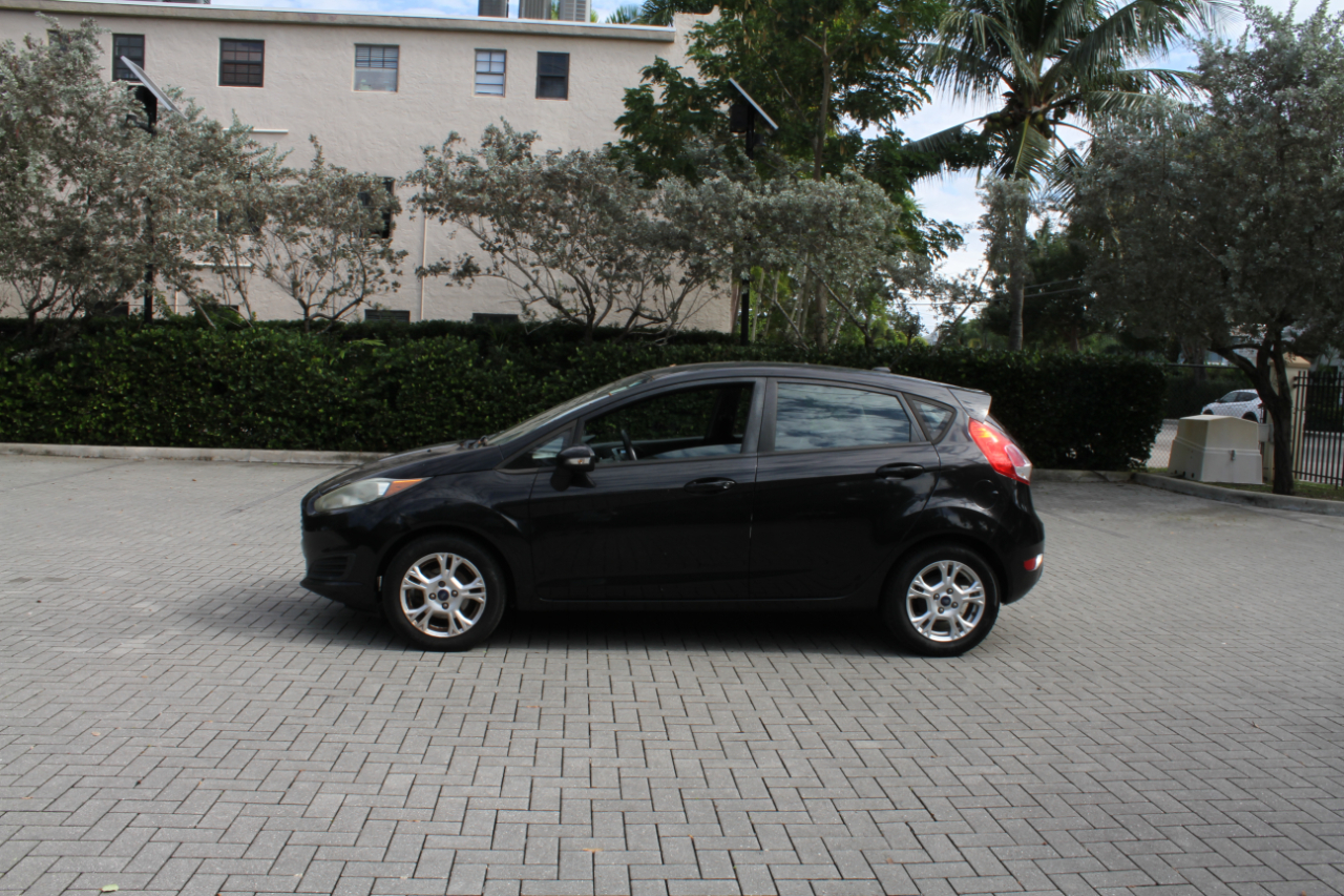 Ford Fiesta SE Hatchback 2015