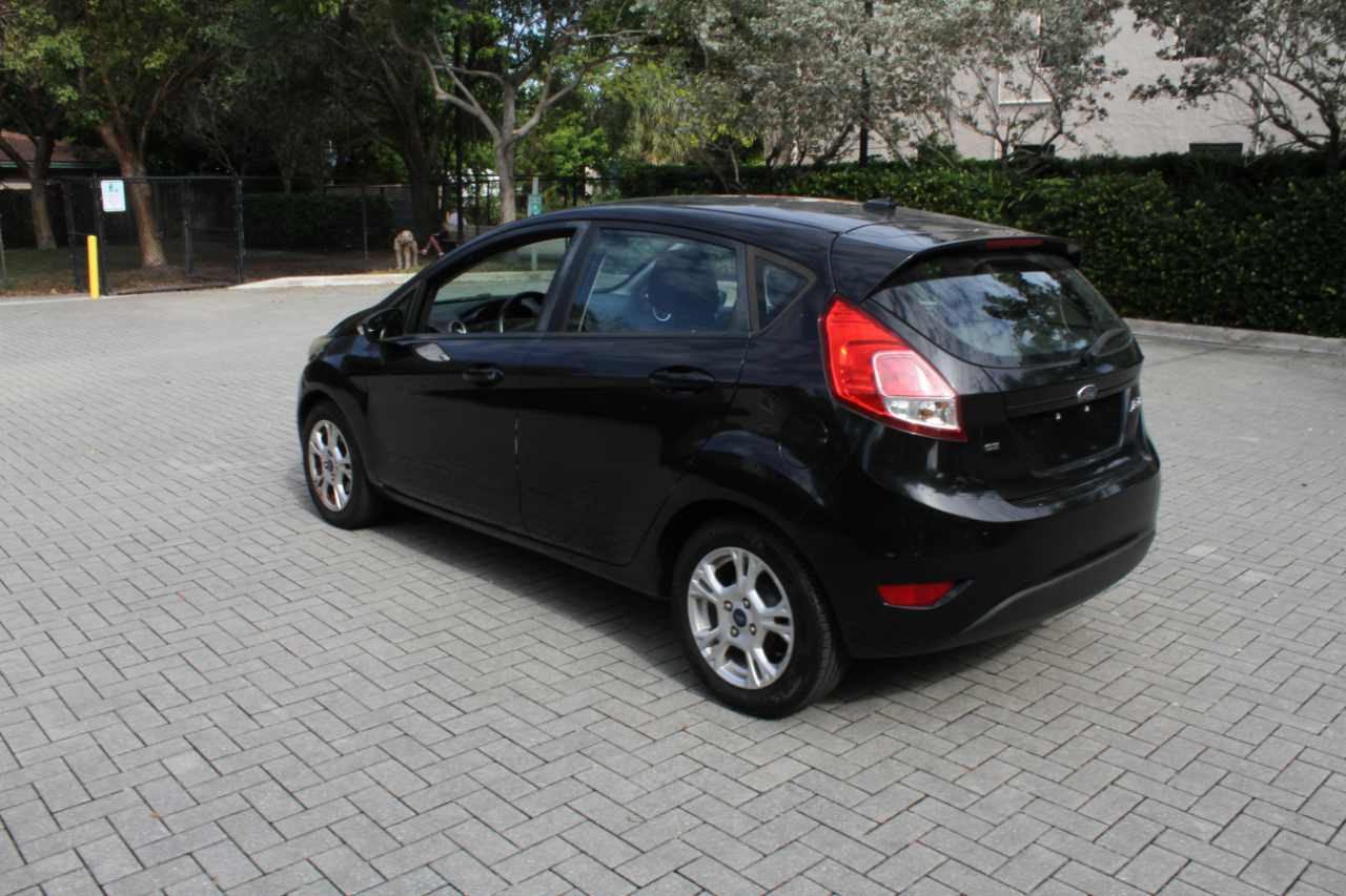 Ford Fiesta SE Hatchback 2015