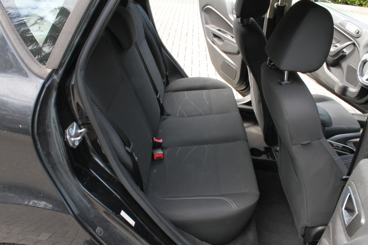 Ford Fiesta SE Hatchback 2015