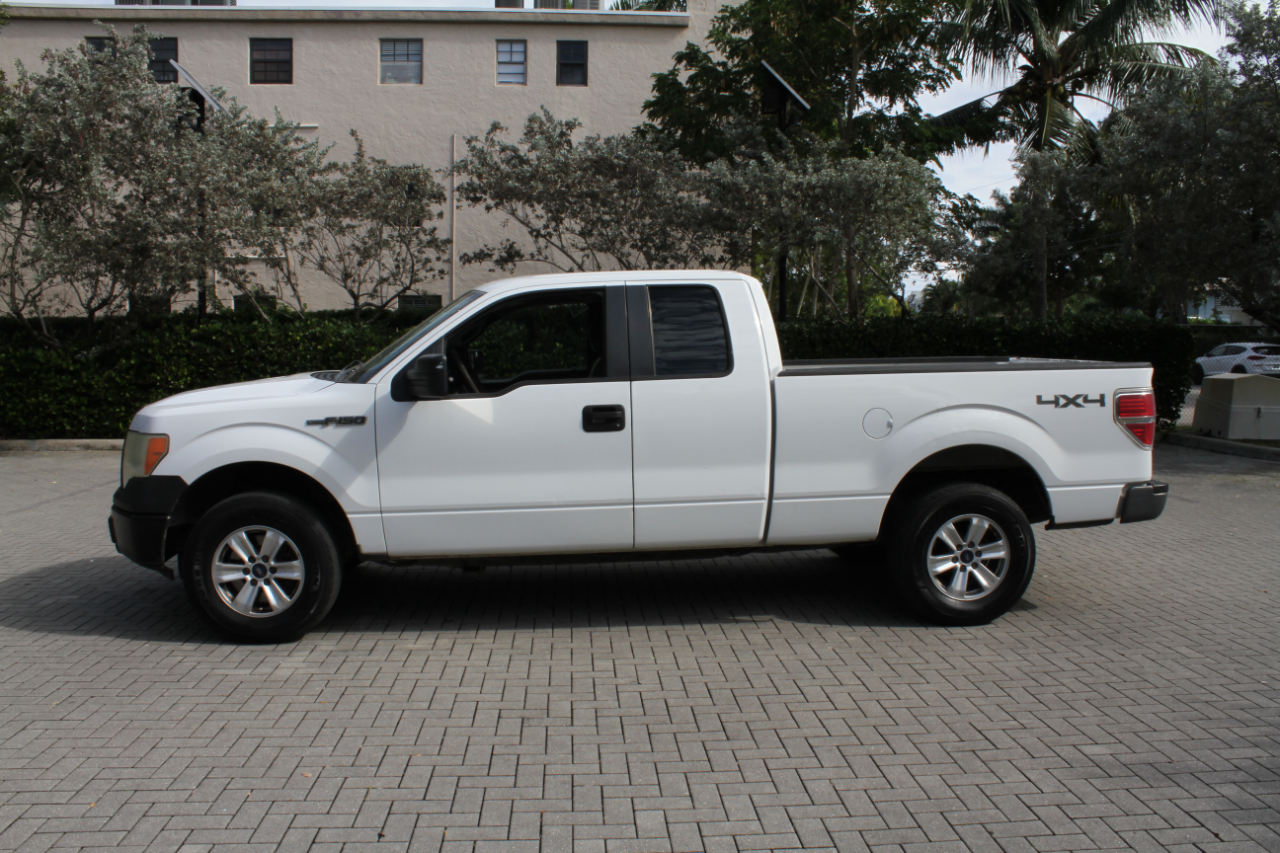 Ford F-150 XLT SuperCab 8-ft. Bed 4WD 2010