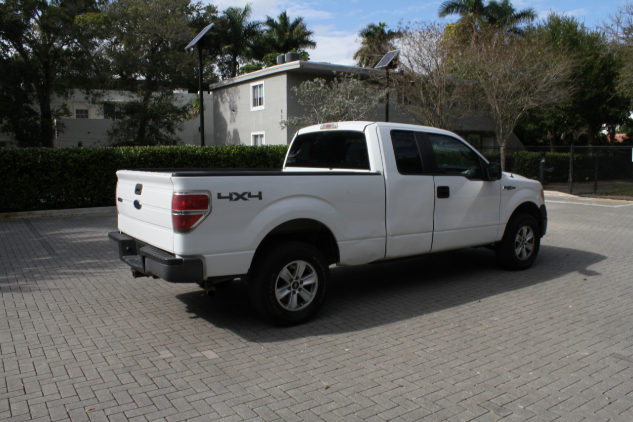 Ford F-150 XLT SuperCab 8-ft. Bed 4WD 2010
